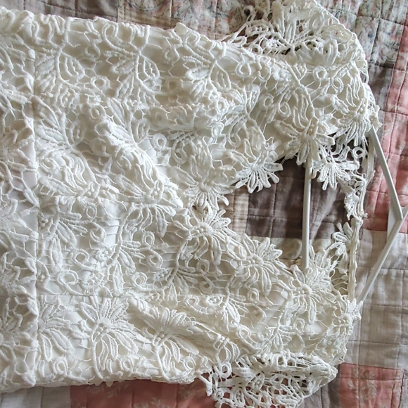 lace floral dress open back - Picture 3 of 4